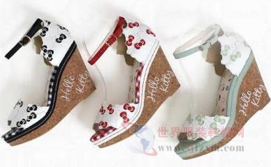 RANDA與Hello Kitty夢(mèng)幻聯(lián)動(dòng)，推出夏日限定涼鞋引領(lǐng)時(shí)尚潮流